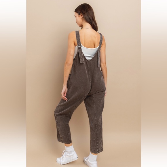 04 Fabulous Acid washed Brown denim deep front v neck overall - Picture 5 of 6